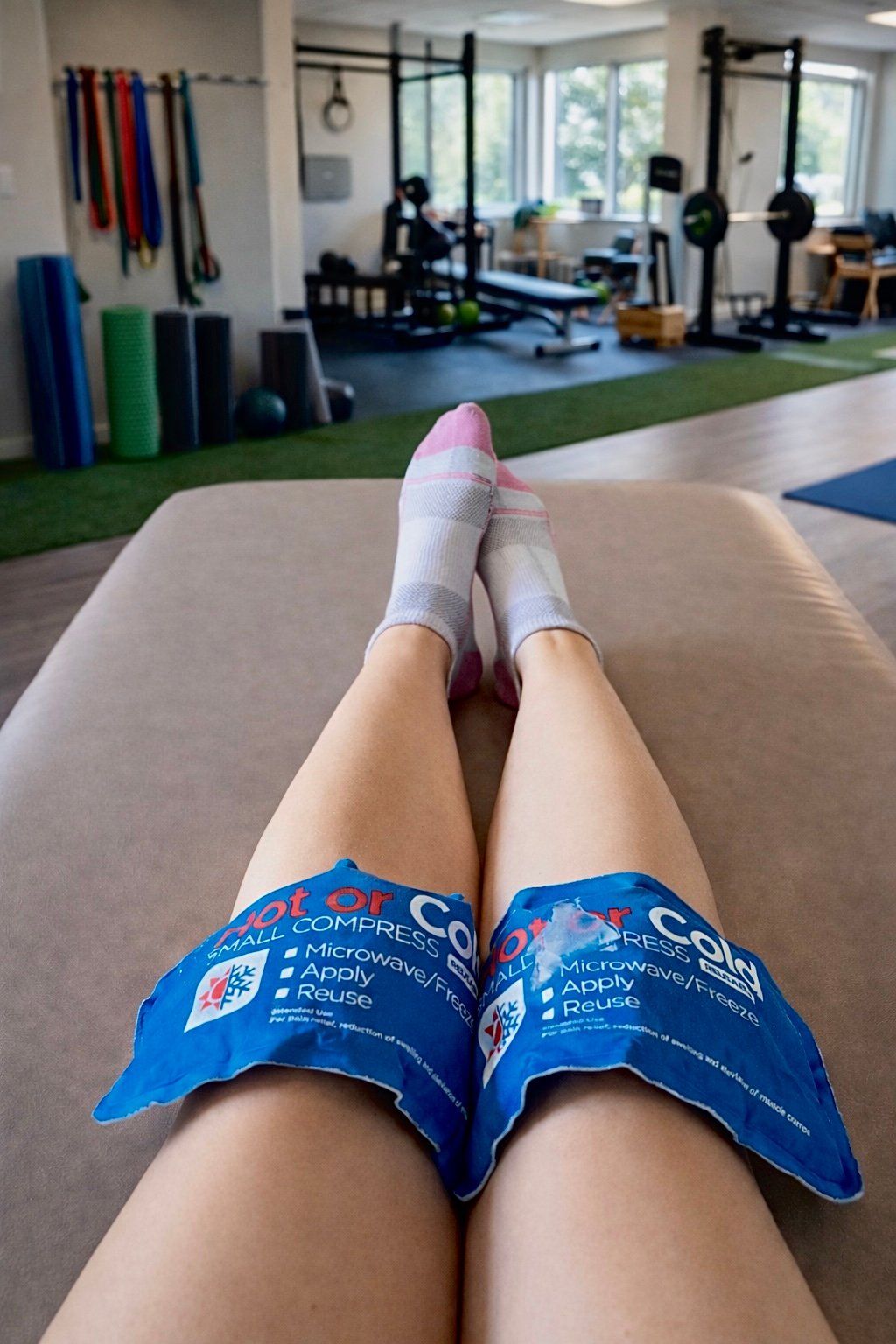 Ice packs on knees after a run for runner's knee recovery