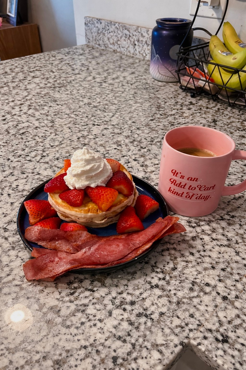 Pancakes and turkey bacon post long run breakfast during Chicago half marathon training week 4