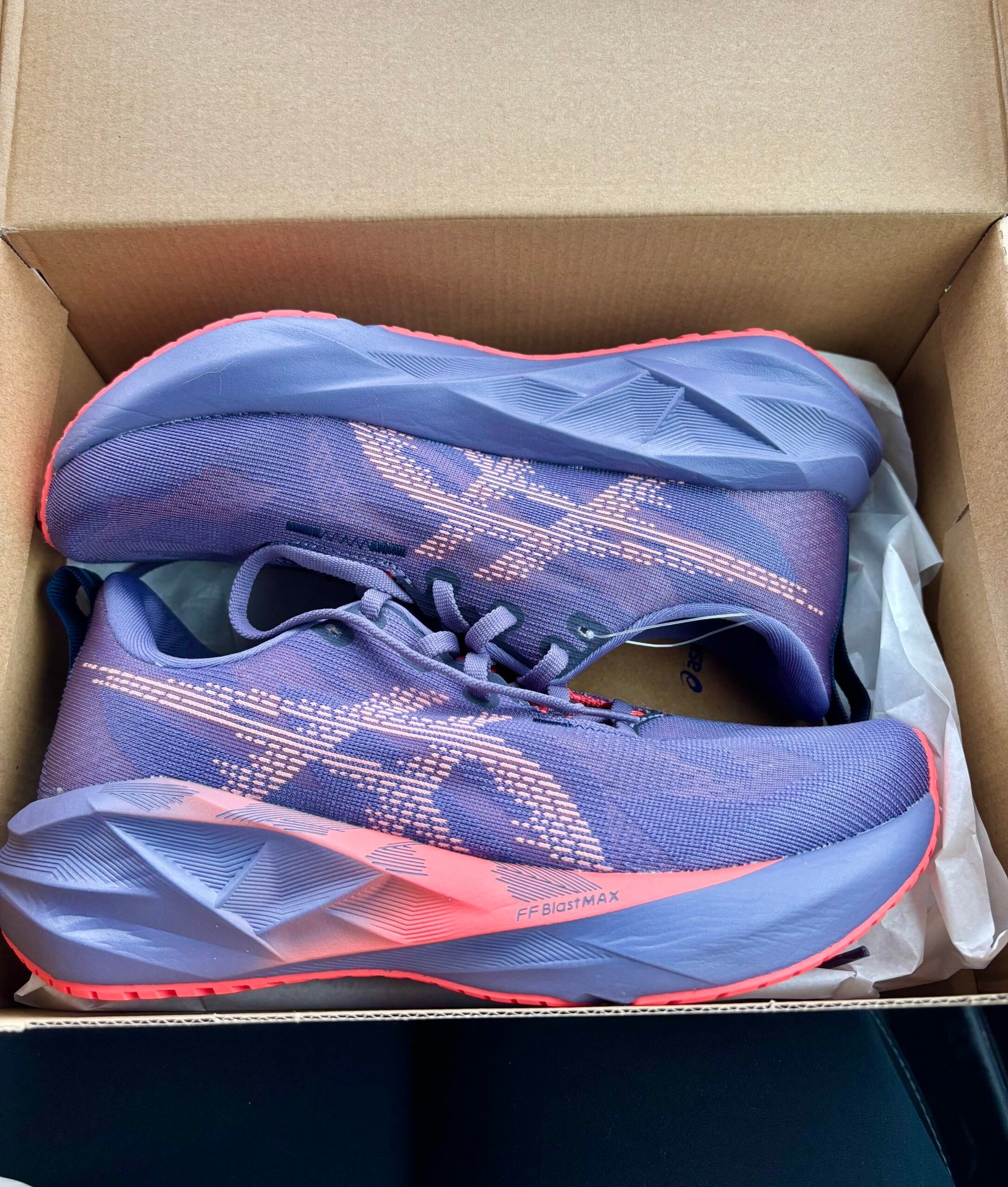 ASICS Novablast 5