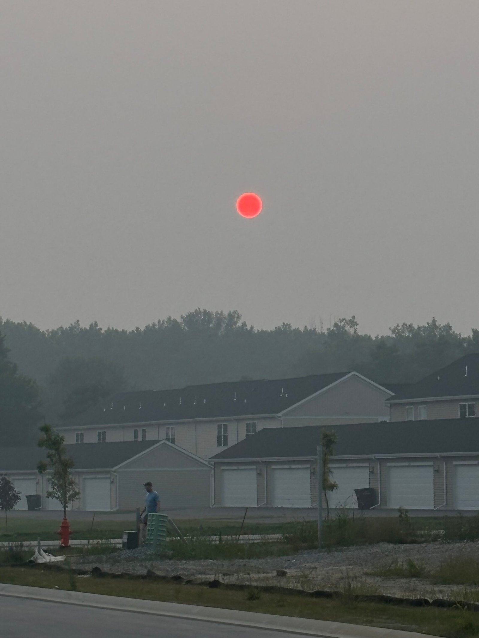 Can you run outside when there is wildfire smoke — AQI and running safety